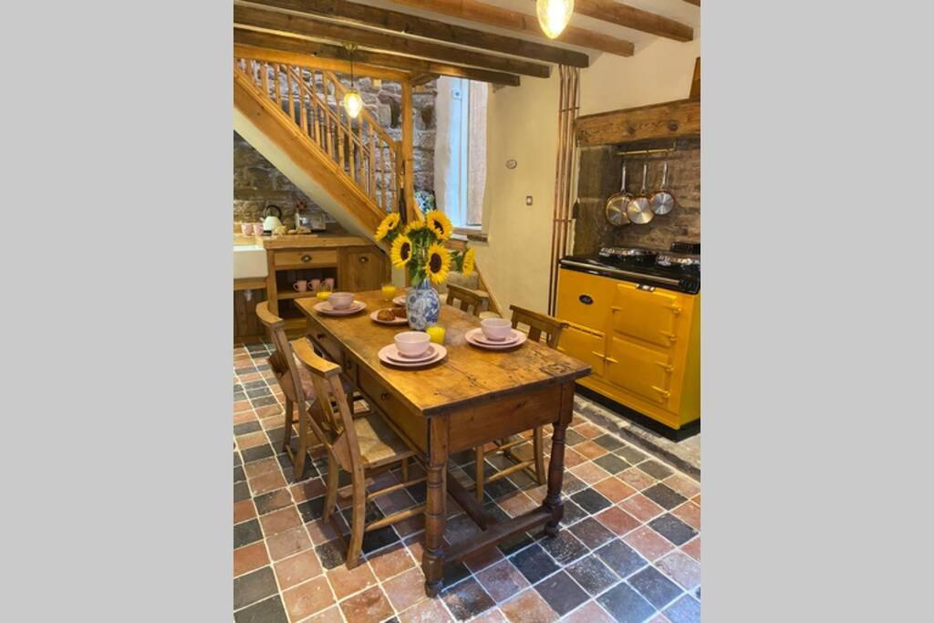 Villa The Cow House - In The Heart Of Whitby Extérieur photo